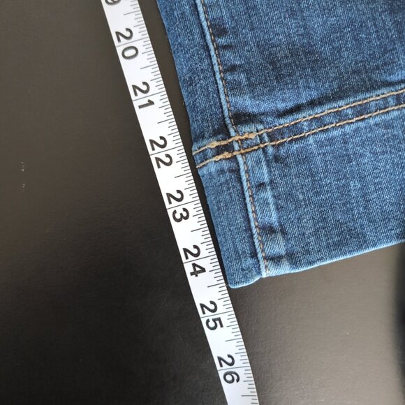 EUC Permanent Wide Leg Crop Jeans Women's Size 6 Dark Wash Whiskered - Picture 7 of 8